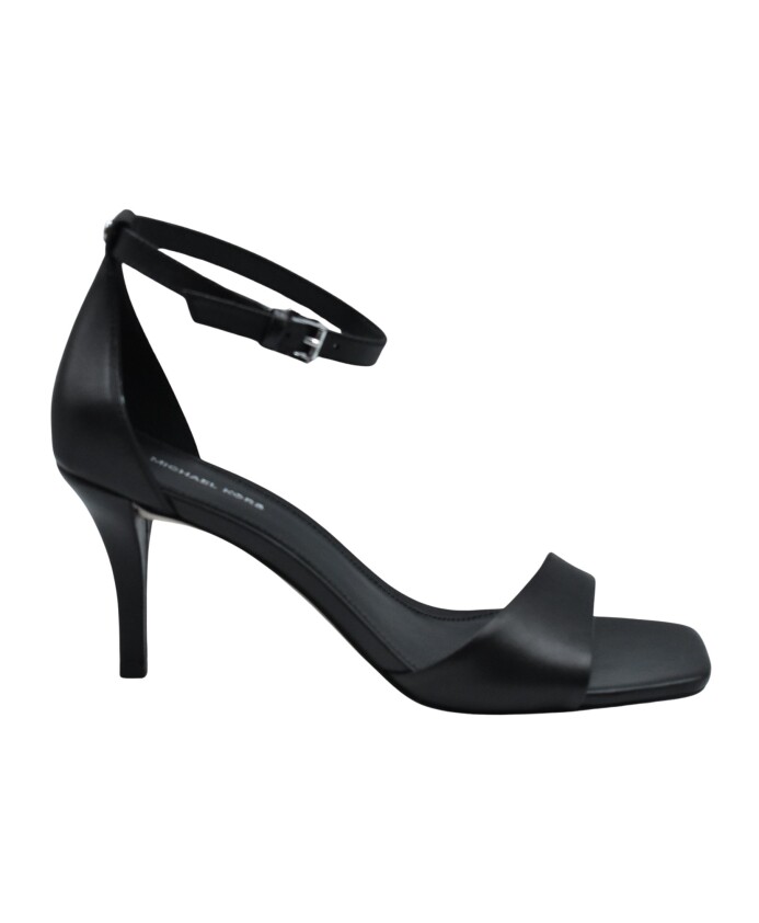 zwarte-veterschoenen-sandalen