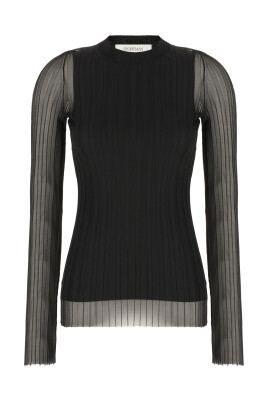 stylish-top-for-active-lifestyle