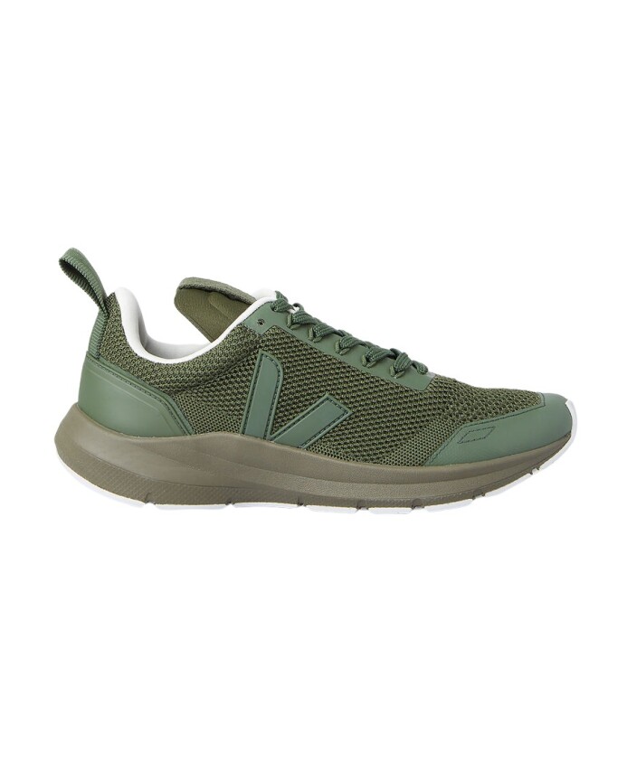 runner-sneakers