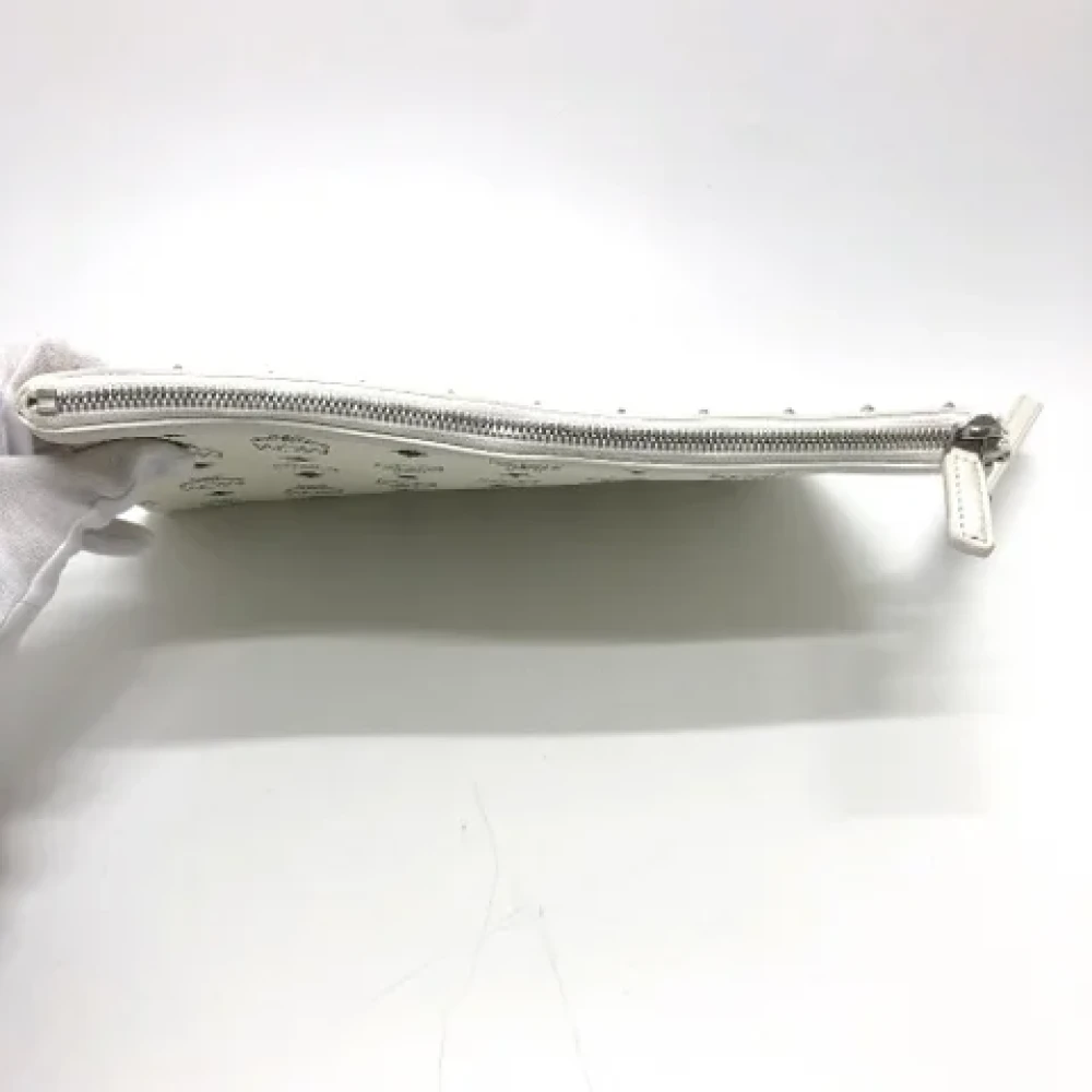 MCM Pre-owned Leather clutches White Dames
