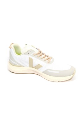 running-impala-engineered-mesh-shoes