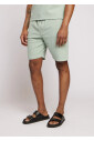 shorts-elegants-vert-d-eau