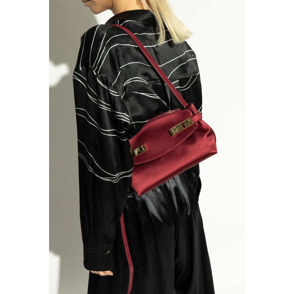 Salvatore Ferragamo Schoudertas Hug Red Dames