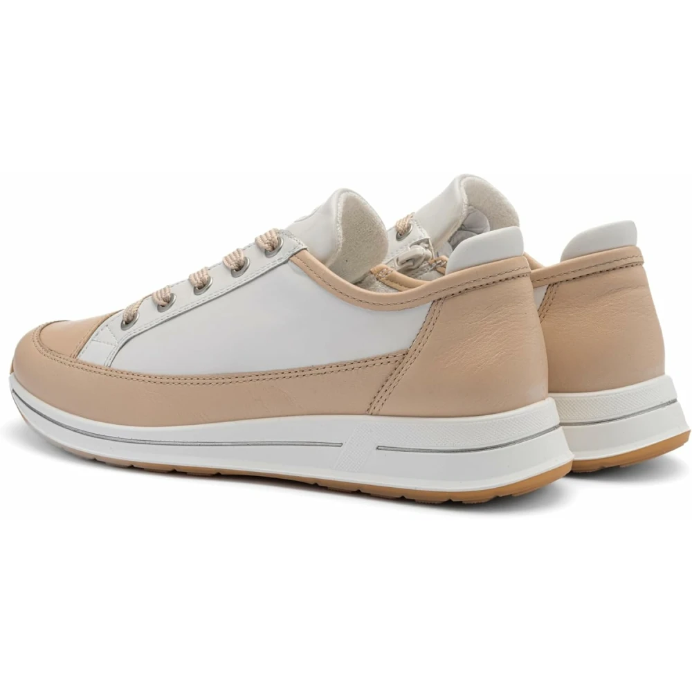 ara Osaka Sneaker