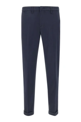 Slim Fit Capri Byxor