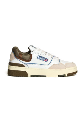 green-white-sneakers-style-ss25