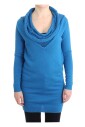pull-en-tricot-bleu-a-col-rond