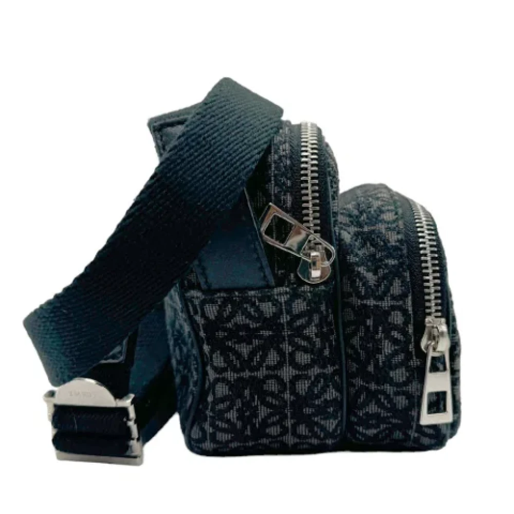 Loewe Pre-owned Canvas shoulder-bags Black Dames