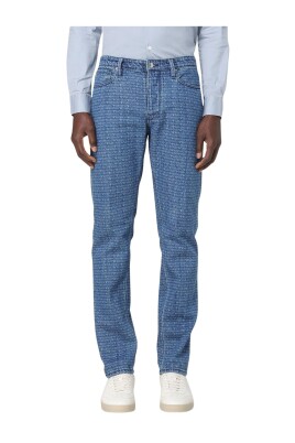 stylish-distressed-denim-jeans
