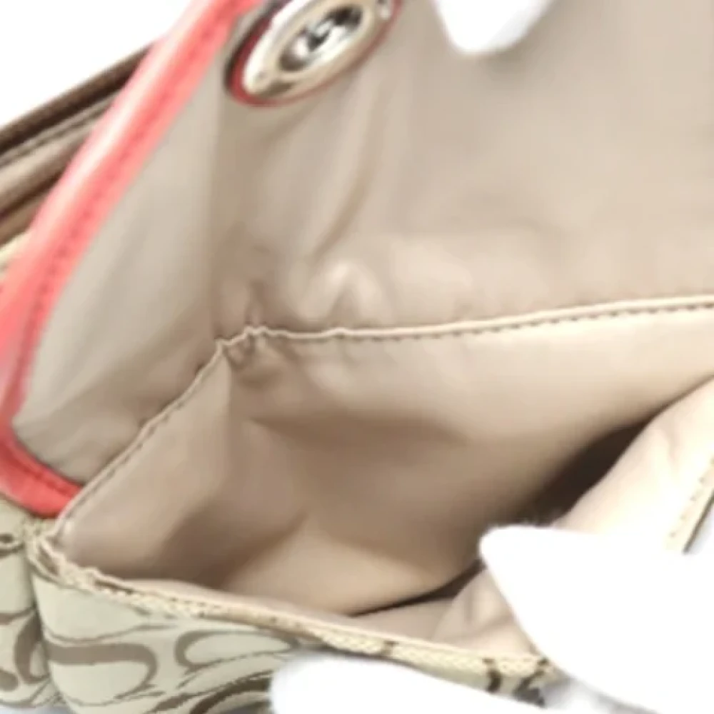 Coach Pre-owned Leather shoulder-bags Beige Dames