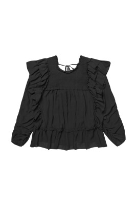 feminin-topp-med-eleganta-detaljer