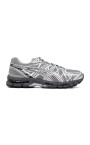 sneakers-grises-pour-un-usage-quotidien