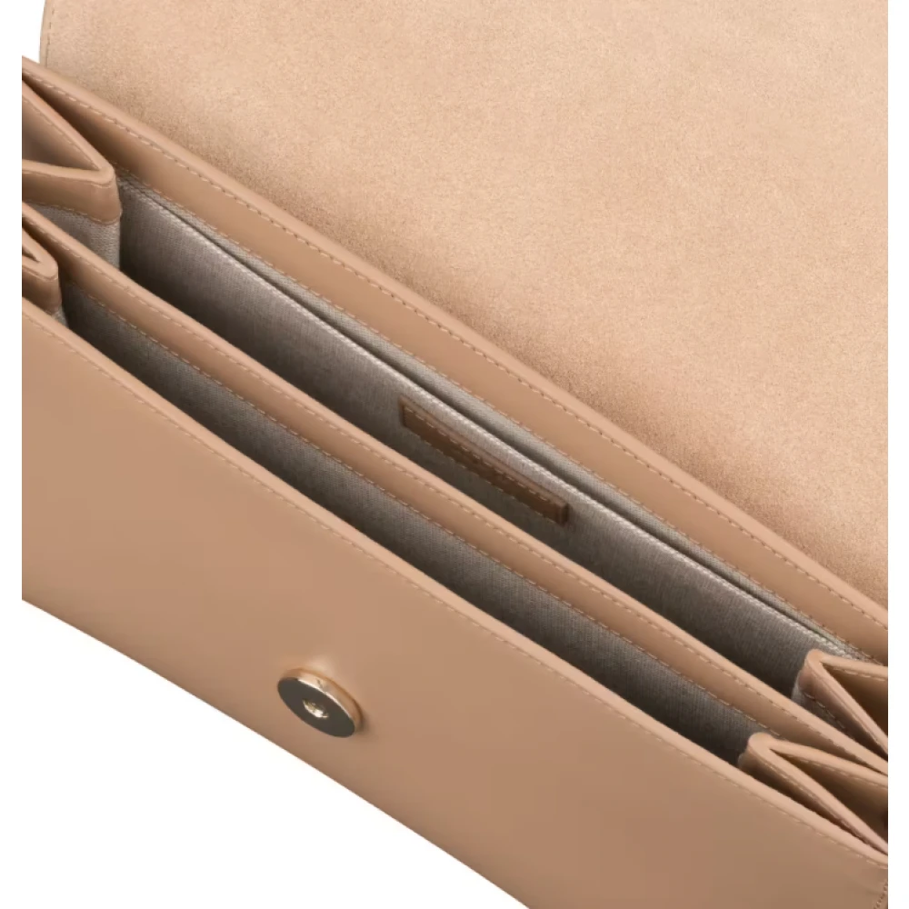 A.p.c. Bruine leren schoudertas met drukknoopsluiting Brown Dames