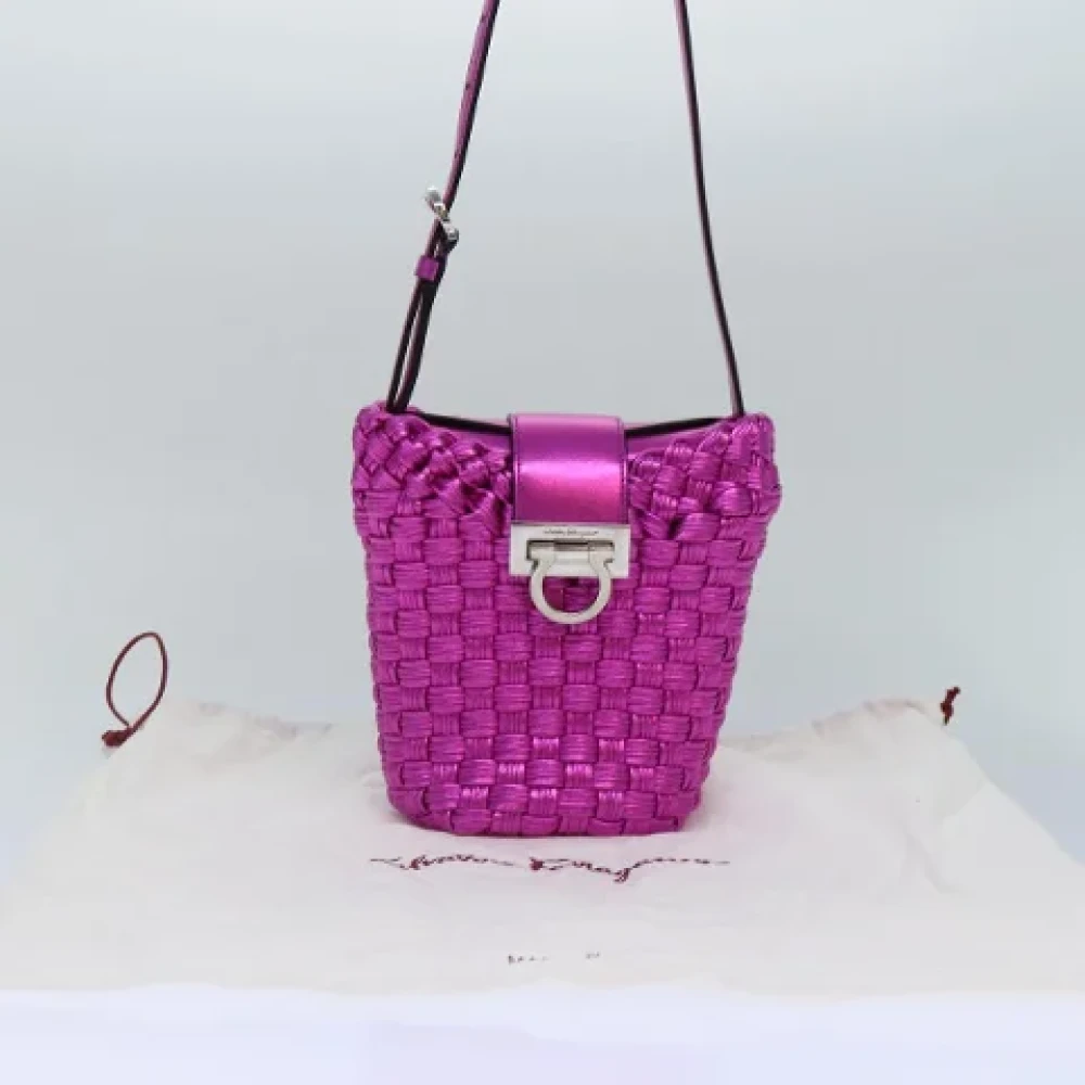 Salvatore Ferragamo Pre-owned Leather shoulder-bags Pink Dames