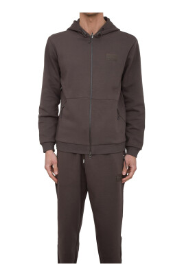 taupe-sweatshirt-for-stilig-komfort