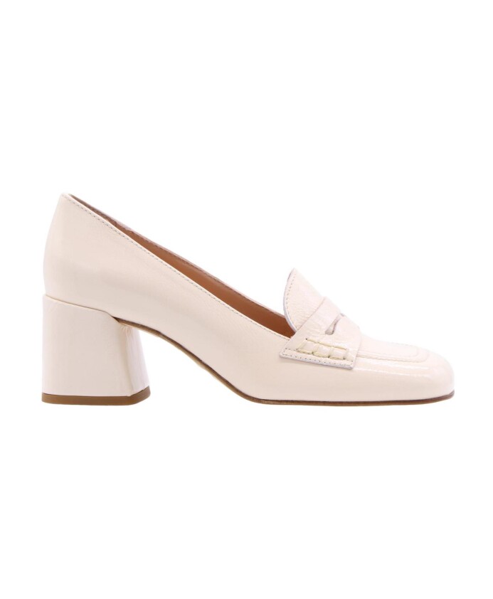 elegant-zelda-moccasin-heels