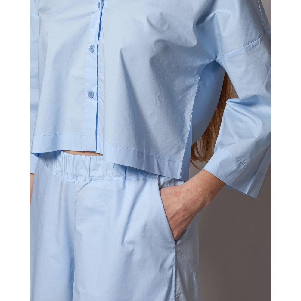 Roberto Collina Korte Mouw Boxy Shirt met Japanse Stijl Blue Dames