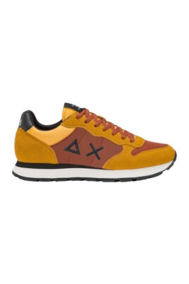 yellow-low-top-sneakers