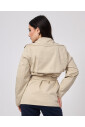 beige-trenchcoat-met-riem
