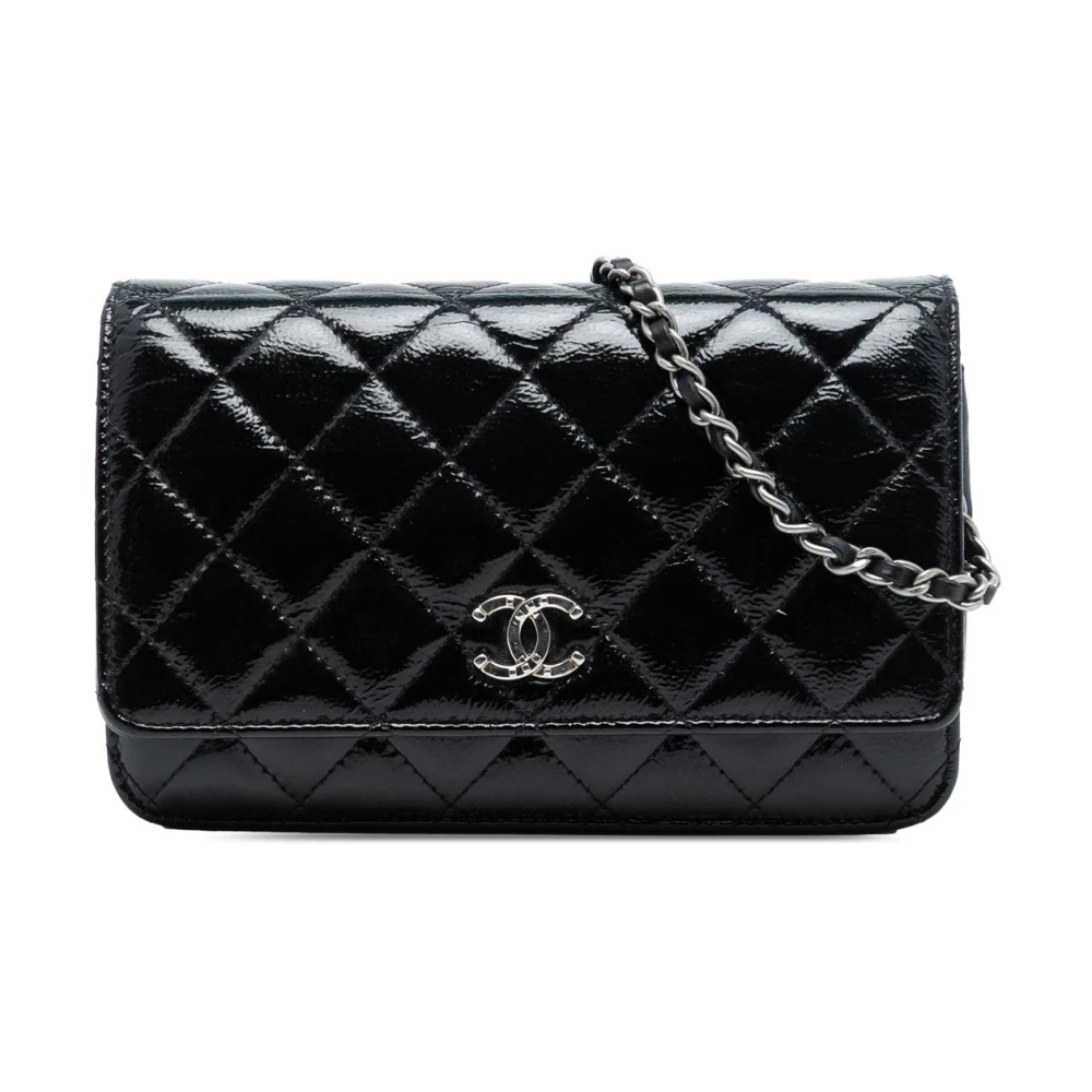 Chanel Vintage Women's Black Pre-Owned Quilted Flap Wallet On Chain