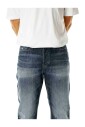jean-taille-mi-haute-coupe-decontractee
