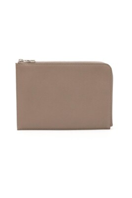 pre-owned-leather-clutches