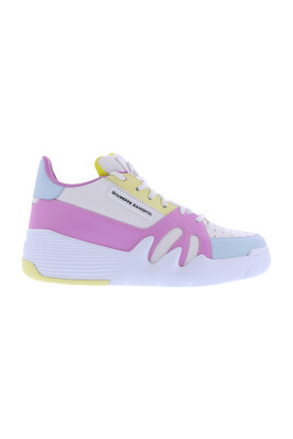 womens-sneaker