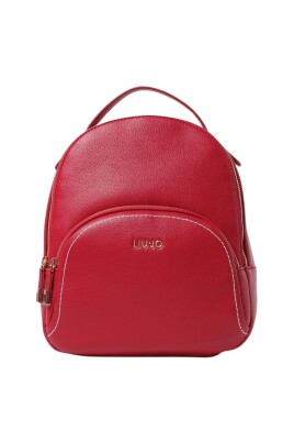 red-shoulder-bag-elegant-style
