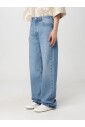 jean-classique-droit-en-denim