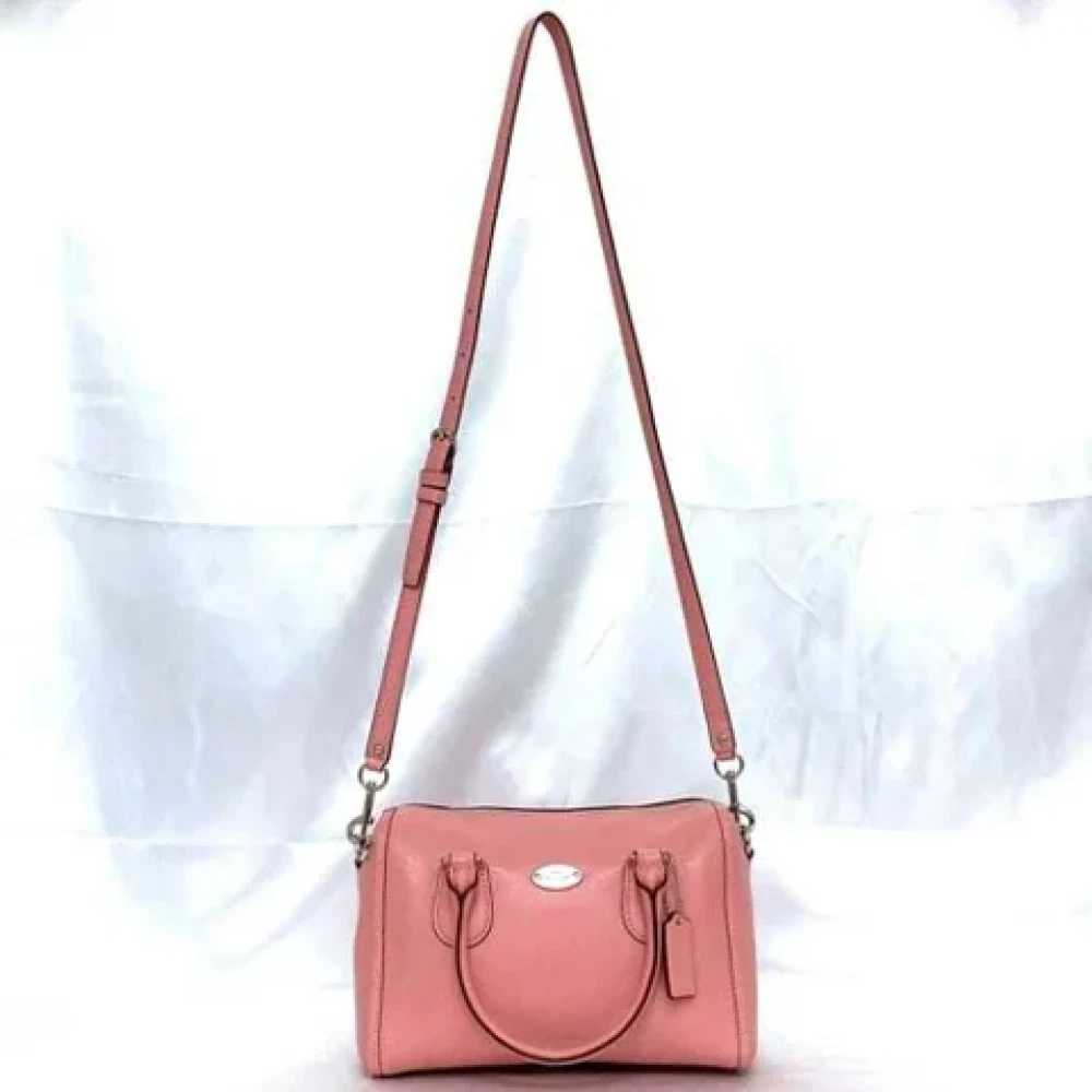 Coach Pre-owned Leather handbags Pink Dames