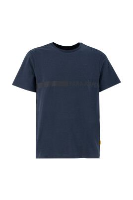 minimalist-crew-neck-t-shirt-with-front-print