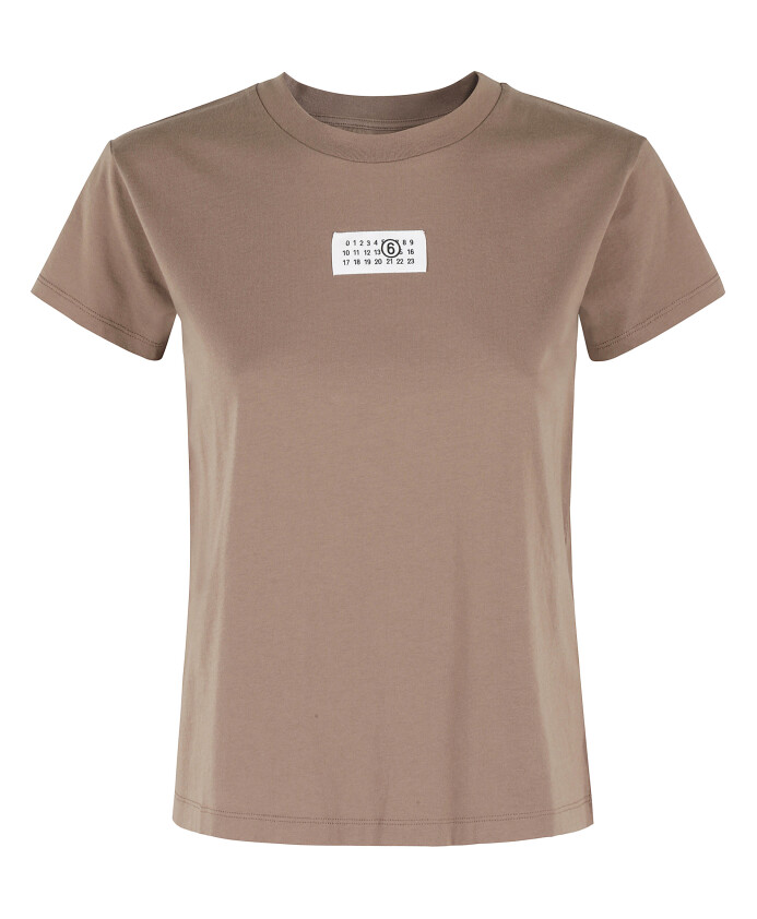 minimalist-logo-print-tee
