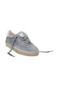 langue-et-talon-en-cuir-suede-chaussures
