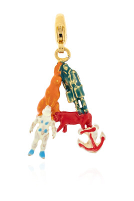 pendant-with-a-letter
