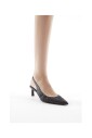 escarpin-en-cuir-noir-avec-volants