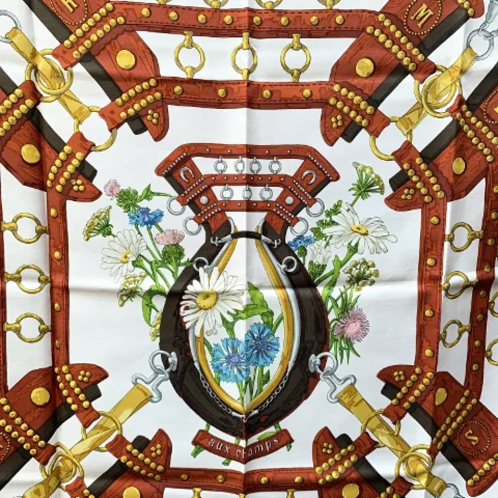 Hermès Vintage Pre-owned Silk scarves Brown Dames