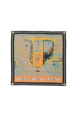 pre-owned-silk-scarves
