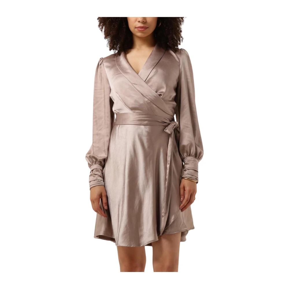 Notre-v Dames Jurken Nv-doris Satin Dress Beige Dames