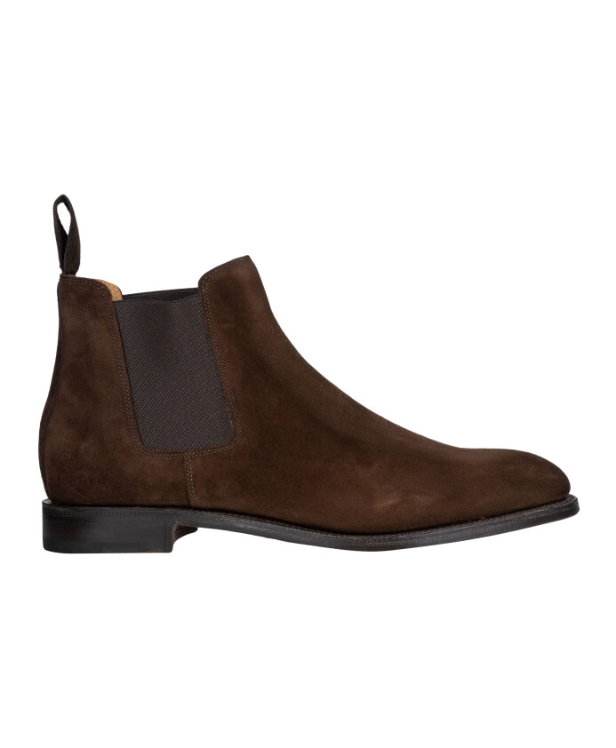 chaussures-elegantes-en-daim-marron-fonce
