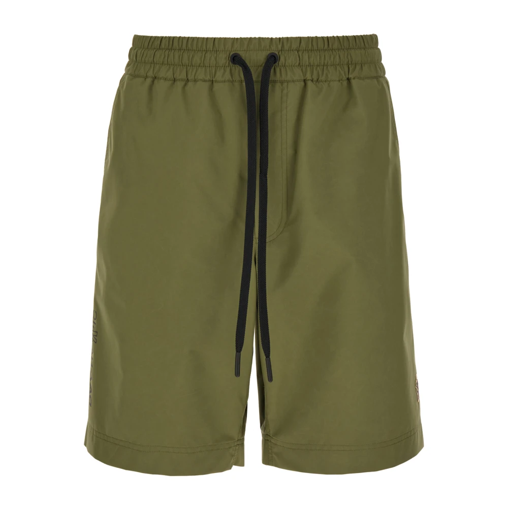 Moncler Groene Waterdichte Shorts met Logo Patch Green Heren