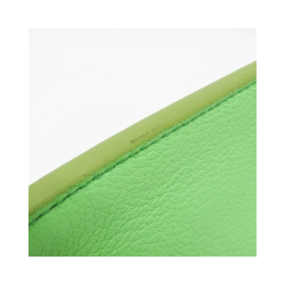 Salvatore Ferragamo Pre-owned Leather clutches Green Dames