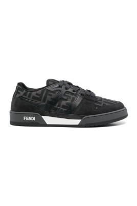 fendi-snorskor-med-platt-sula