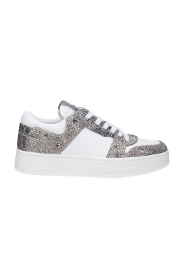 sneakers-en-cuir-avec-strass