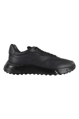 sneakers-en-cuir-noir-modele-hyperlight