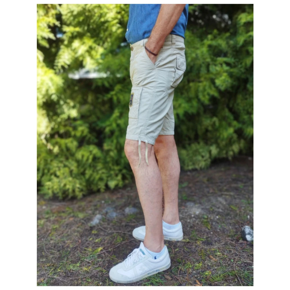 aeronautica militare Katoenen Bermuda Shorts met Pilotenzakken Beige Heren