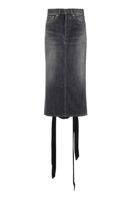 grey-skirt-chic-design-comfortable-fit