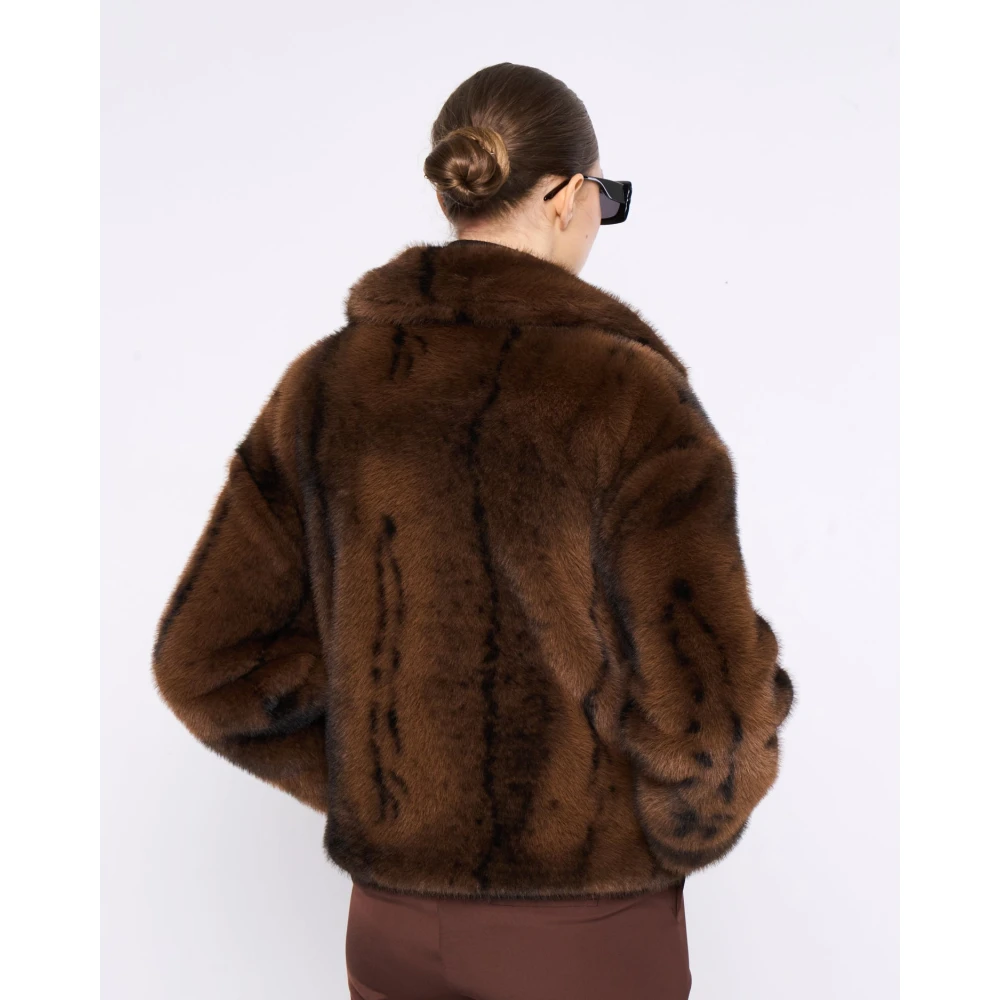 Silvian Heach Korte Faux Fur Jas Klassieke Kraag Brown Dames