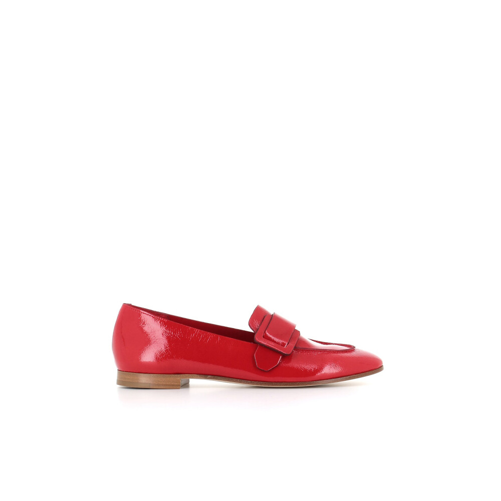 Red patent sandals sales flat