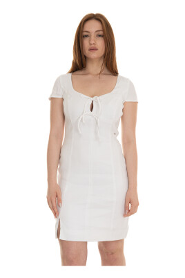 robe-mini-en-forme-de-coeur-avec-noeuds