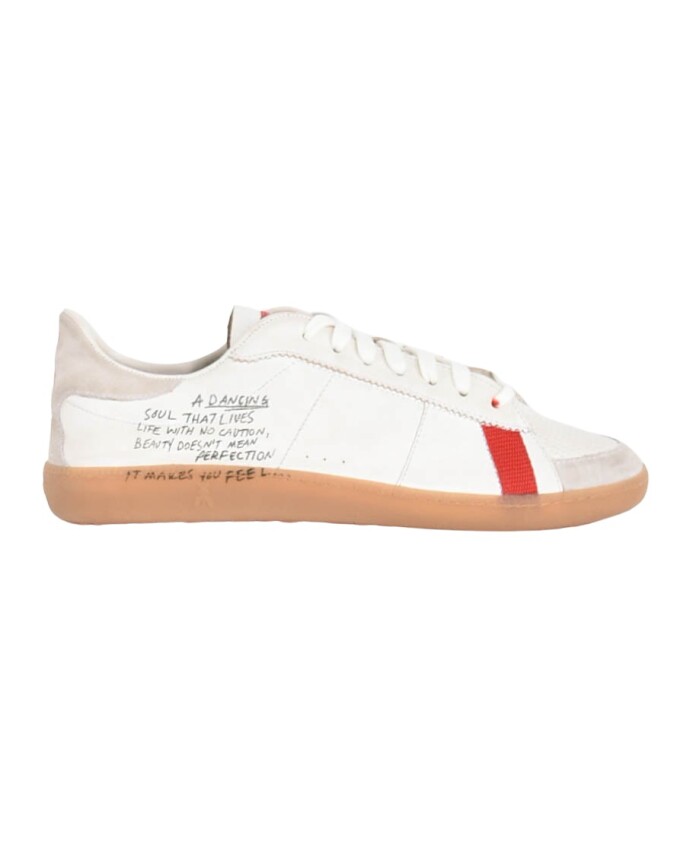 sneakers-en-cuir-avec-details-en-daim
